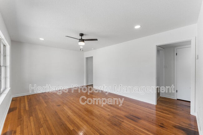 Building Photo - 4407 Bikini Dr