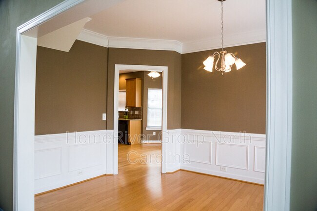 Building Photo - 2621 Sierra Chase Dr