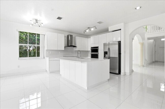 Foto del edificio - 3802 SW 165th Terrace