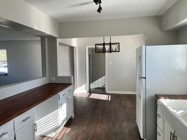 Building Photo - 126 Roosevelt Dr