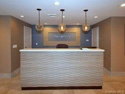 Foto del edificio - 100 Cutter Mill Rd