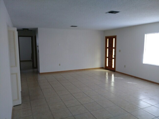 Front Room - 2424 S Lake Letta Dr