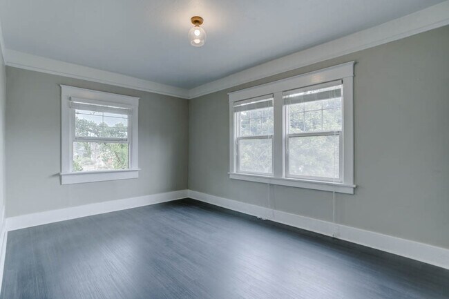 Foto del edificio - Fabulous Renovated Studio w/ Restored Vintage Details