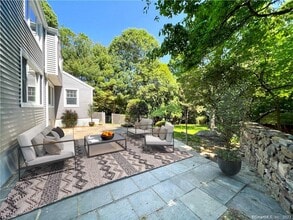 Building Photo - 23 Apple Tree Ln
