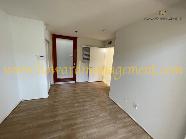Building Photo - 1011 Pico Blvd