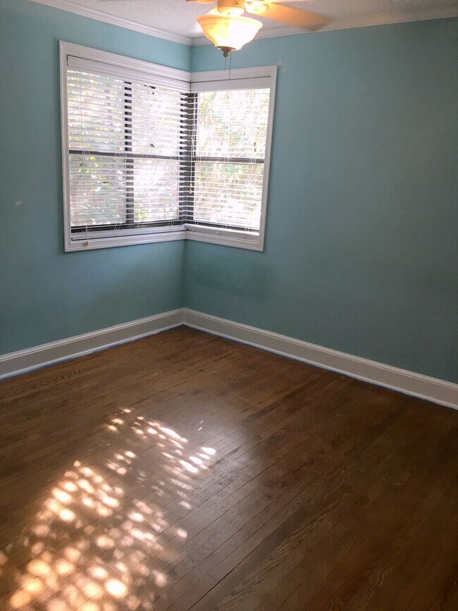 Foto del edificio - Townhouse in Hampton Hills