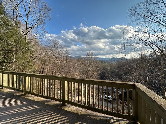 Foto del edificio - Beautiful Mountain Home with Long Range Vi...