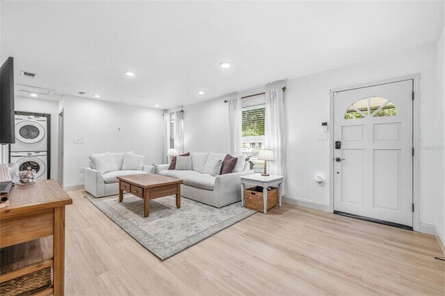 Foto del edificio - 3913 W Wallace Ave