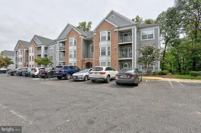 Building Photo - 2056 Quaker Way