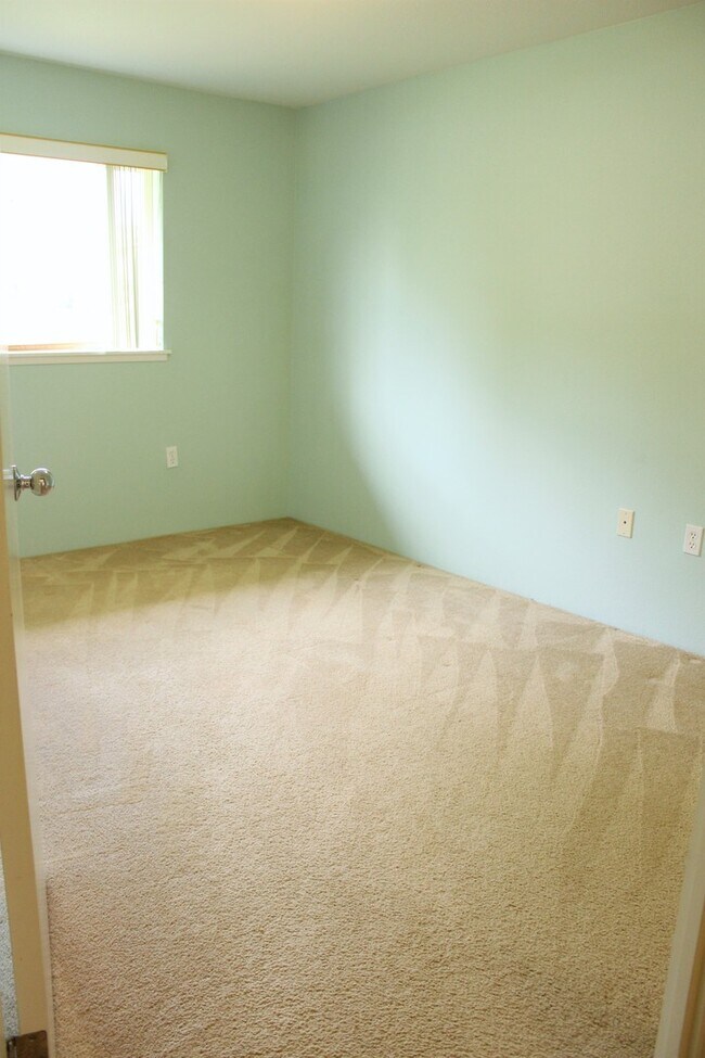Building Photo - Havens of Ii Vistas - Two bedroom, Two bat...