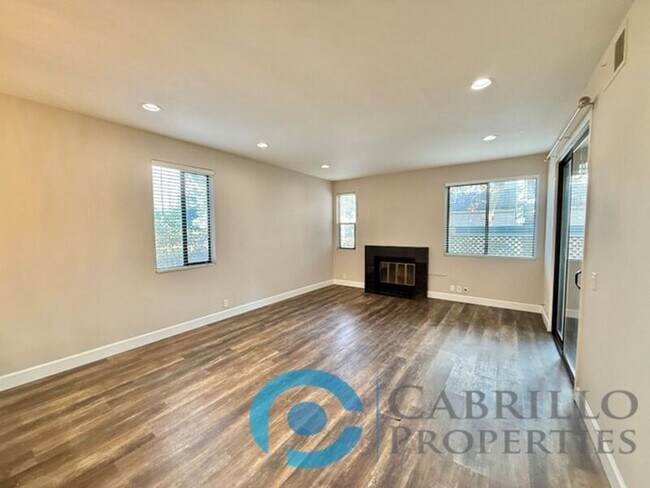 Building Photo - 2236 River Run Dr