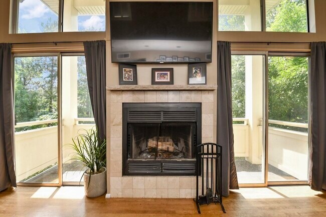 Foto del edificio - 200 Falls Blvd