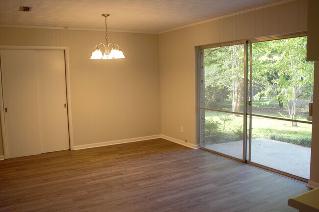 Foto principal - 2504 Choctaw St