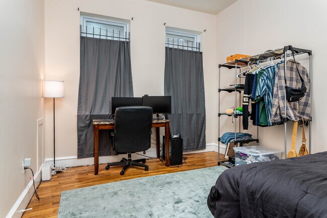 Bedroom - 415 Fairmount Ave