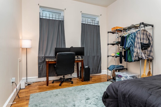 Bedroom - 415 Fairmount Ave