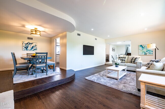 Foto del edificio - 5540 Pine Cone Rd