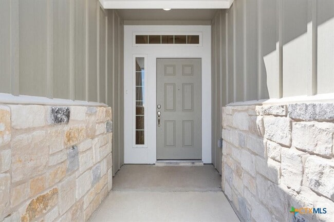 Building Photo - 8615 Chena Rdg Dr