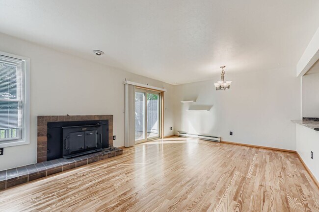 Foto del edificio - 3153 Eastwood Ct