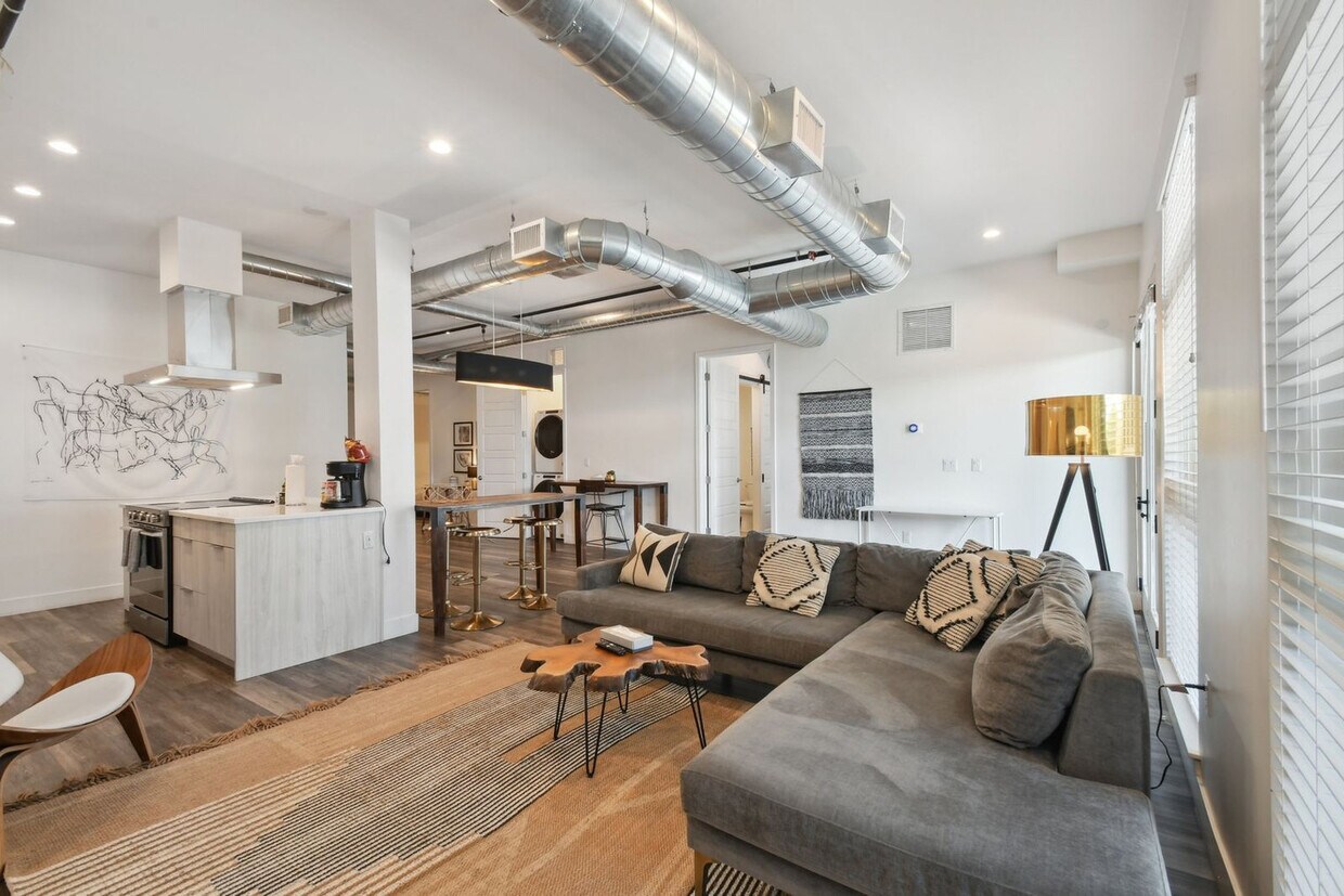 Foto principal - 3198 Blake St
