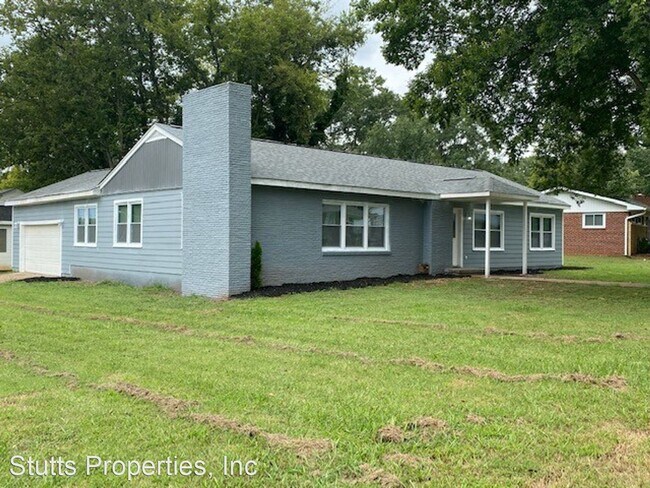 Building Photo - 3 br, 2 bath House - 108 Village Drive