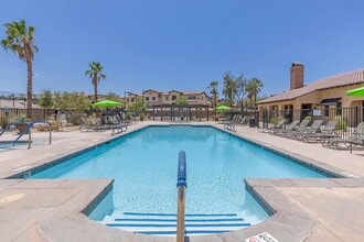 Building Photo - Vineyards at Palm Desert Apartment Homes
