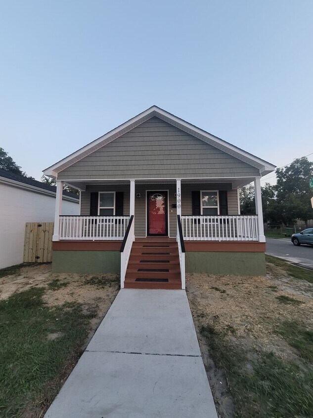 Primary Photo - Brand new 2 Bedroom Cottage in the Cargo D...
