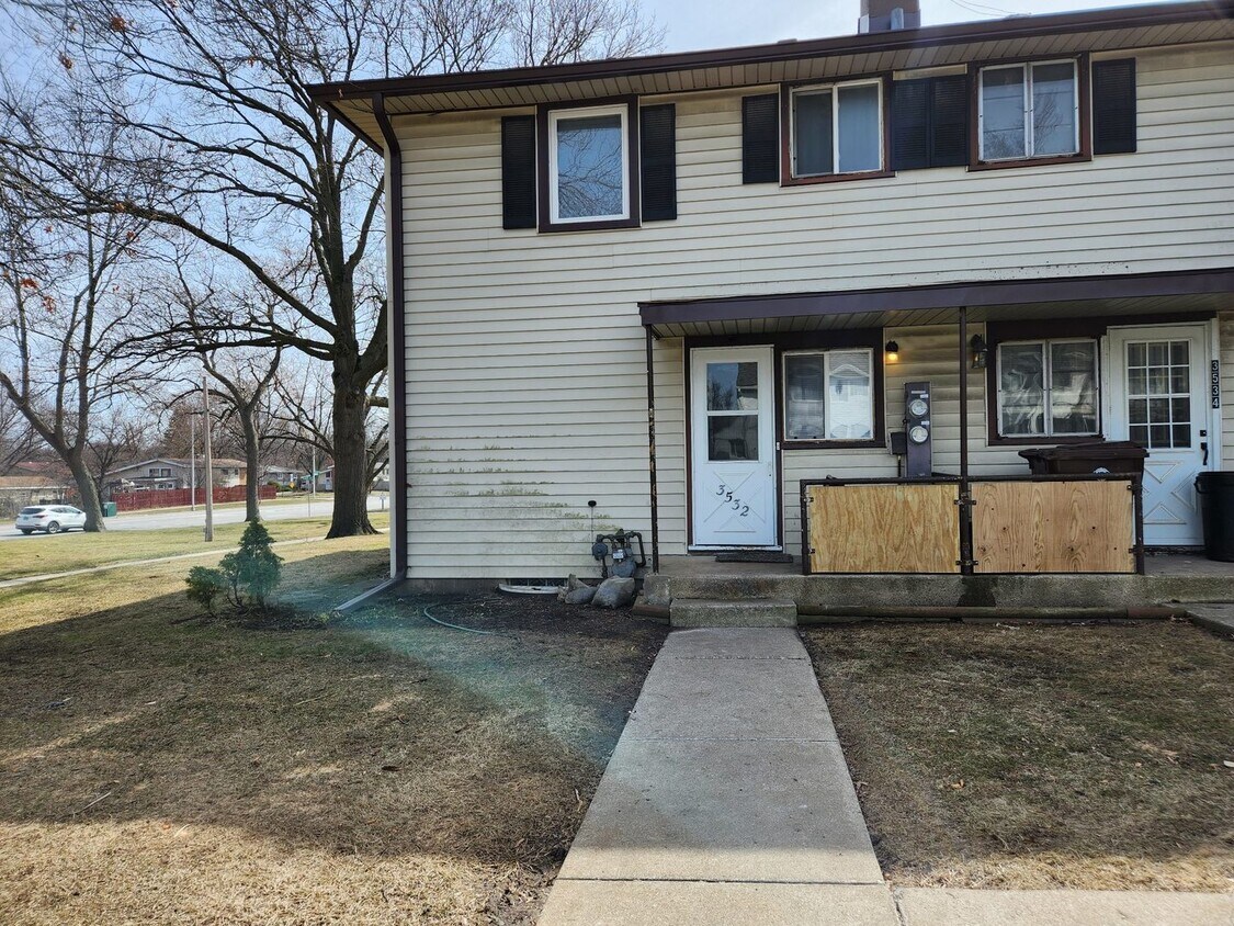 Primary Photo - 3532 Western Ave