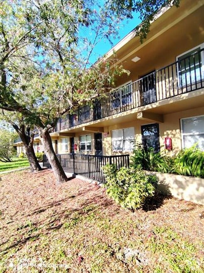 Building Photo - 2500 Harn Blvd