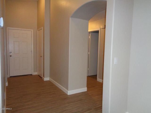 Foto del edificio - 12610 W Charter Oak Rd