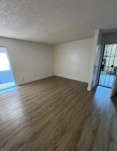 Building Photo - 1550 Ashlan Ave
