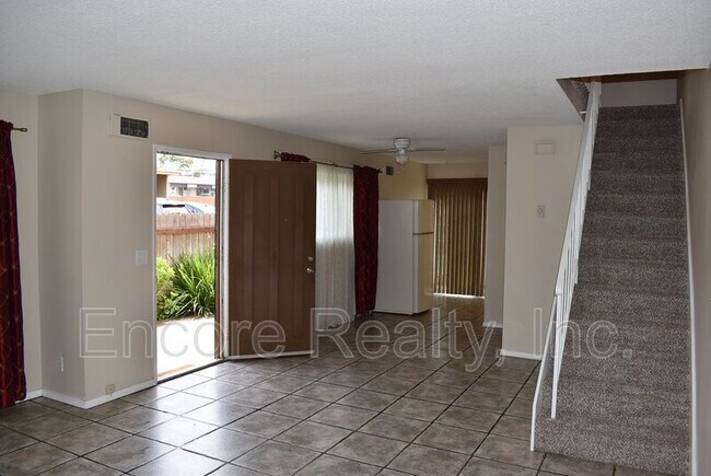Foto del edificio - 1450 Melrose Ave