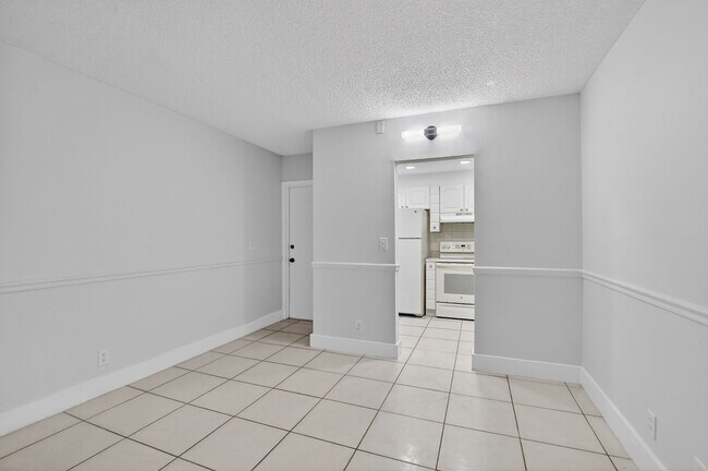 Entrada 644 NW 13th 11 - 644 NW 13th St