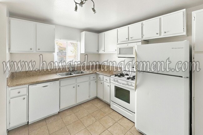 Foto del edificio - 4915 Indian Wood Rd