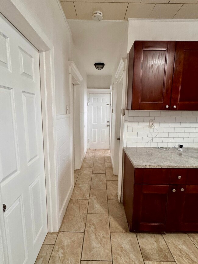 Foto del edificio - 181 Princeton Ave