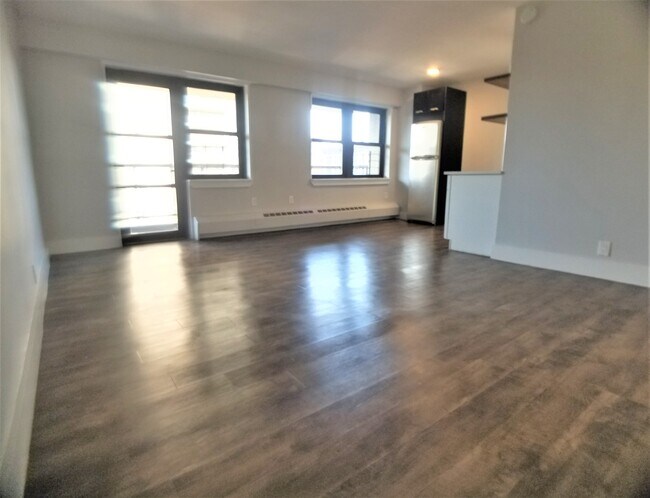 Building Photo - 1365 St Nicholas Ave