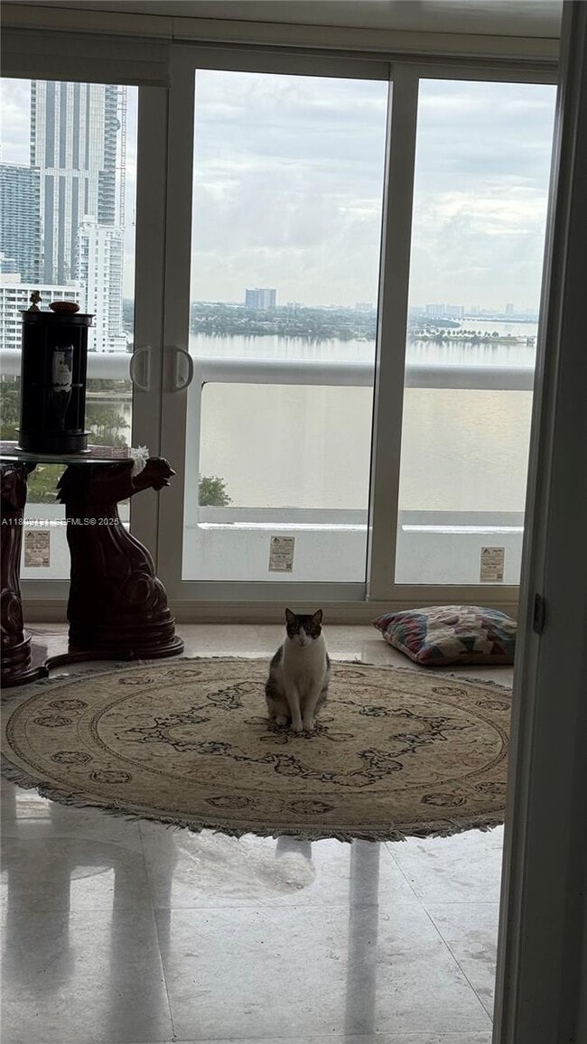 Building Photo - 1717 N Bayshore Dr