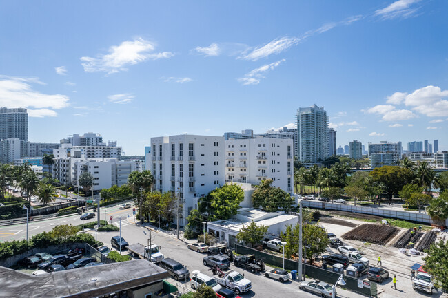 Building Photo - Lofts at South Beach