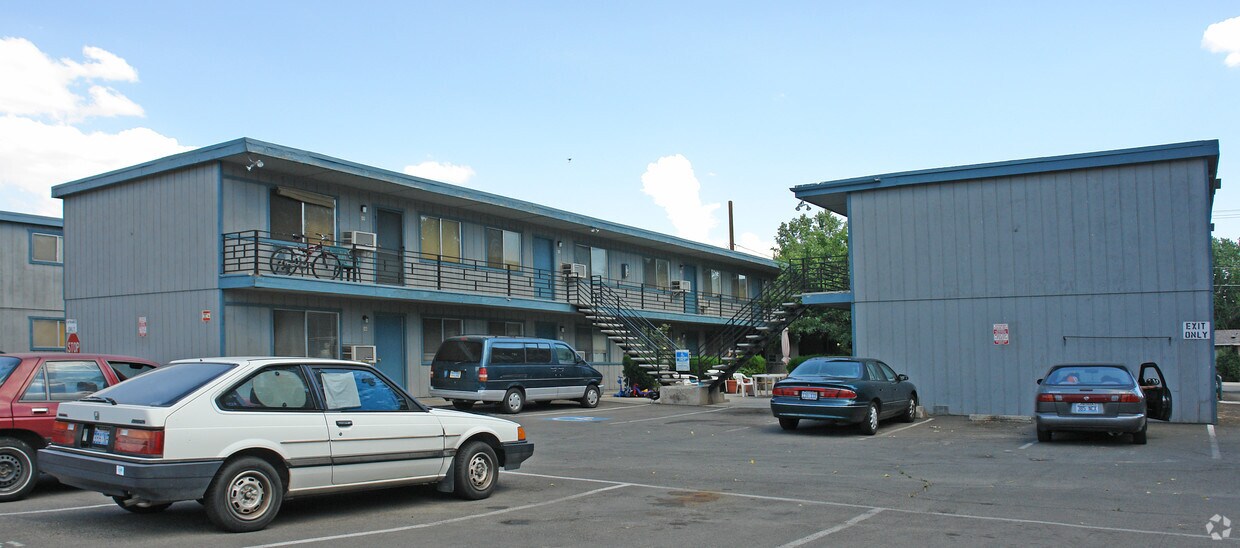 Foto principal - Ravenwood Apartments