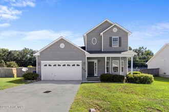 Building Photo - 305 Combine Ct