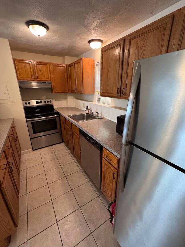 Electrodoméstico SS - 25 Arlington Rd