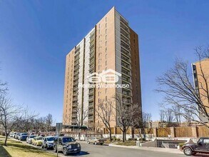 Building Photo - 955 Eudora St