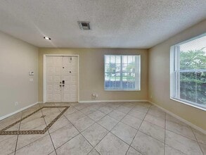 Building Photo - 5730 NW 62nd Manor
