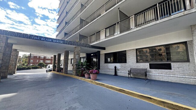 Foto del edificio - 235 Prospect Ave