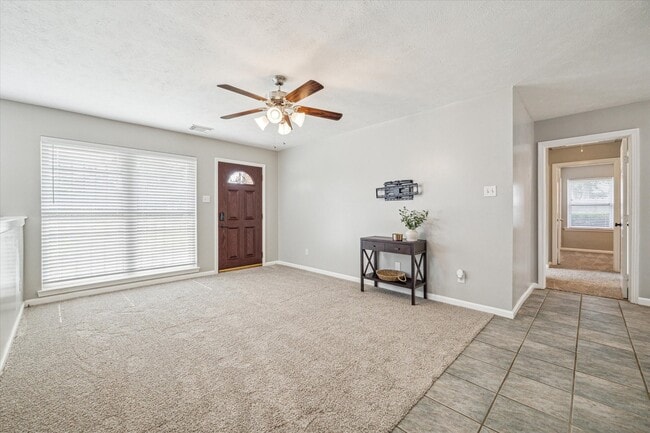 Building Photo - 3613 Lazy Spring Dr