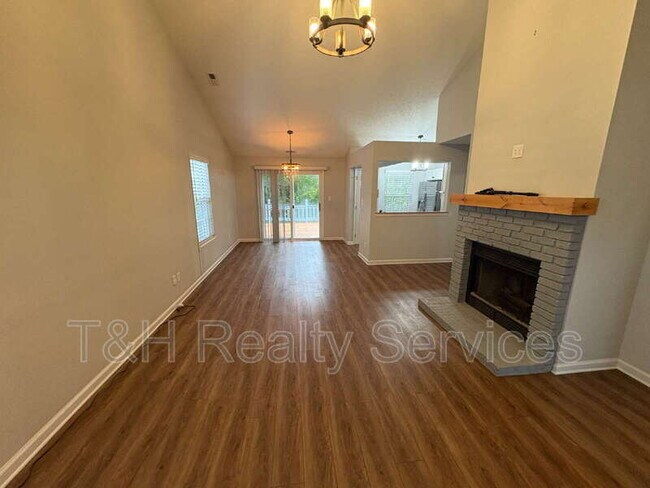 Foto del edificio - 9741 Roxbury Dr