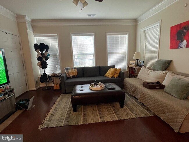 Foto del edificio - 3048 Rittenhouse Cir