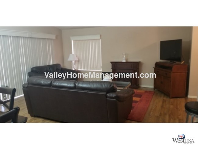 Building Photo - GORGEOUS HOME IN SUN VILLAGE!!