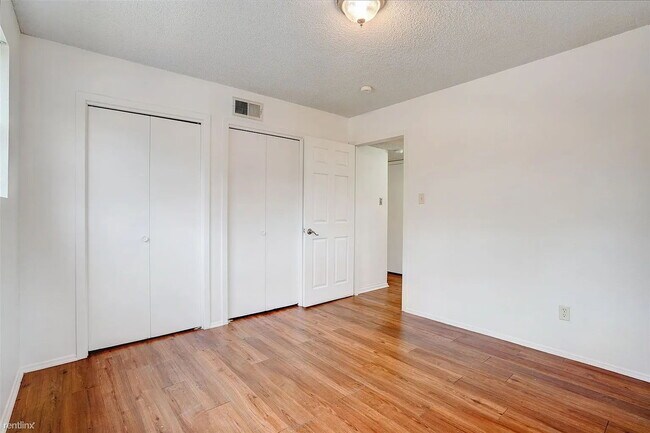 Foto del edificio - 714 Martindale Rd