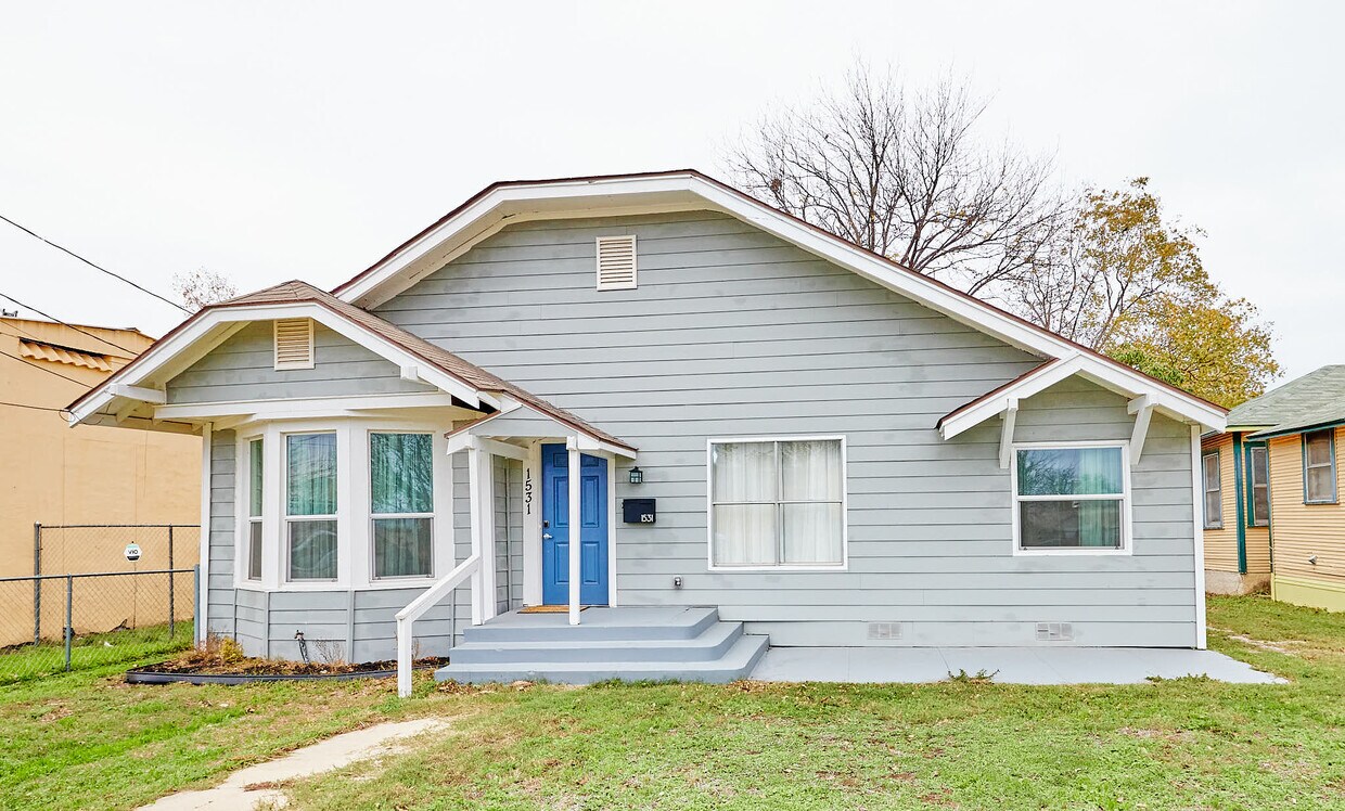 Primary Photo - 1531 W Summit Ave.