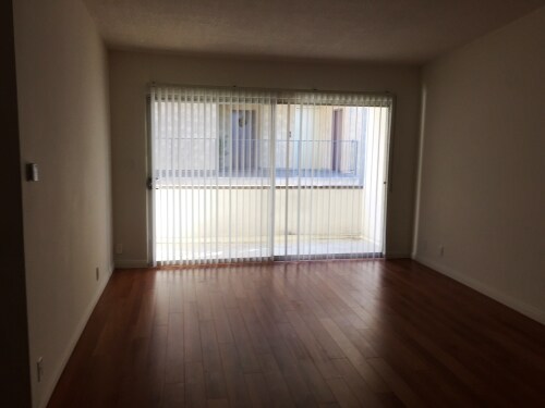 Foto del edificio - 1218 S Barrington Ave